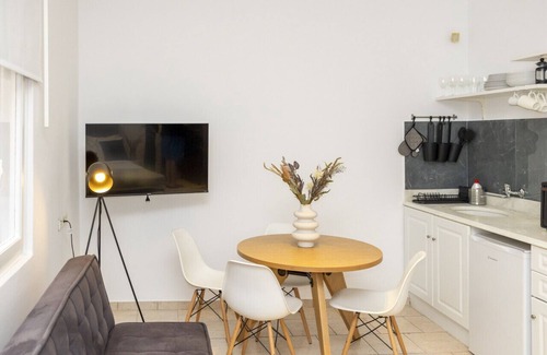 Exarhia Apartamento | Phaedrus Living: Athens City Studios Angel