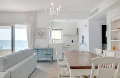 Potamos tis Germasogeias Apartamento | Phaedrus Living: Beach Front Flat Kyma