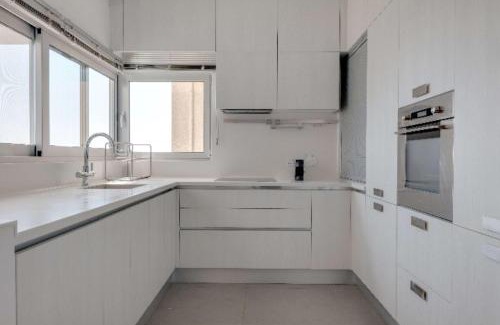 Potamos tis Germasogeias Apartamento | Phaedrus Living: Beach Front Flat Kyma