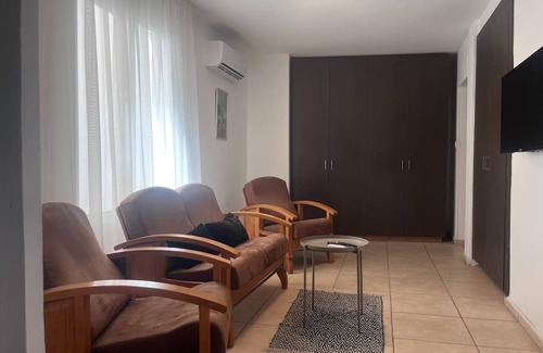 Trypiotis Apartamento | Phaedrus Living: Hoopoe Residencies 001