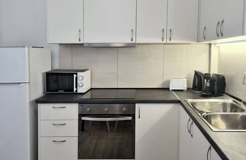 Pyrgos Apartamento | Phaedrus Living: Limassol Pyrgos Seaside Flat