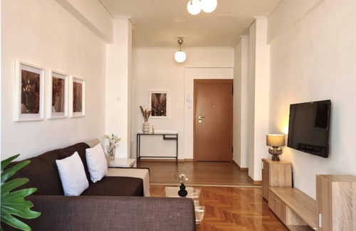 Pyrgos Apartamento | Phaedrus Living: Limassol Pyrgos Seaside Flat
