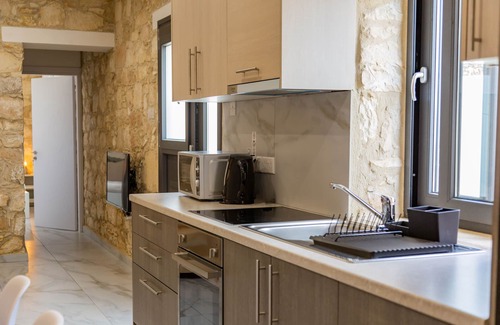 Armou Casa | Phaedrus Living Luxury Stone House Armou