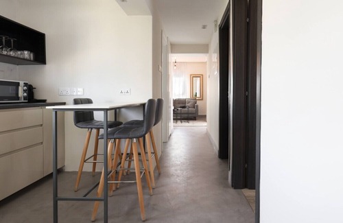 City Centre Apartamento | Phaedrus Living: Mini Art House Rivera