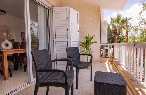 Paphos Apartamento | Phaedrus Living: Nerina Urban Residence