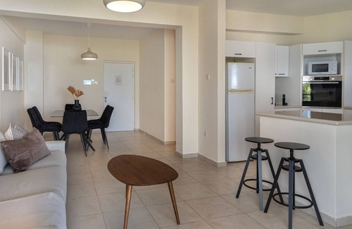 Old Town Apartamento | Phaedrus Living: Paphos Old Town Seaview Flat