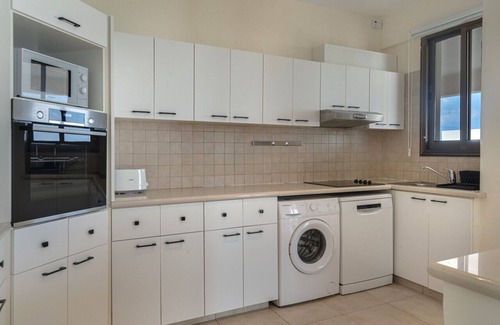 Old Town Apartamento | Phaedrus Living: Paphos Old Town Seaview Flat