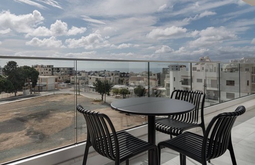 Paphos Apartamento | Phaedrus Living: Paphos Noir Residence