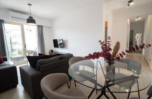 Universal Apartamento | Phaedrus Living Paphos Elysian Escape
