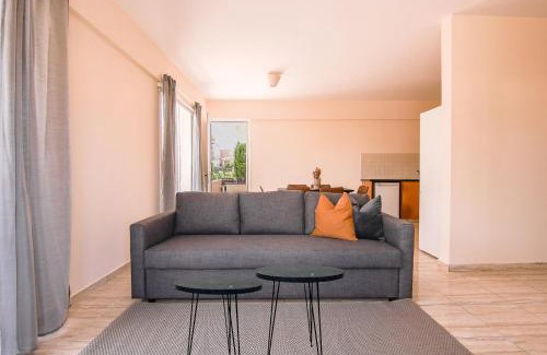 Universal Apartamento | Phaedrus Living: Universal City Flat Alina