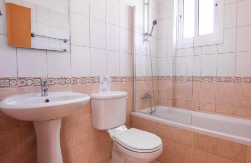 Universal Apartamento | Phaedrus Living: Universal City Flat Alina