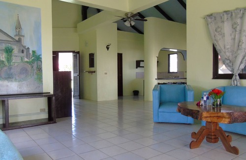 Pandan Hotel | Phaidon Beach Resort