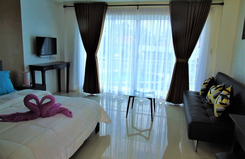 Pandan Hotel | Phaidon Beach Resort