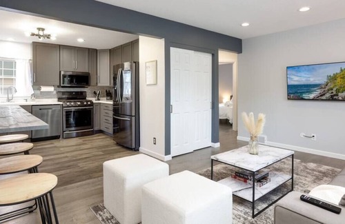 Crystal Casa | Phenomenal 2 Story Gem l Ping Pong Table