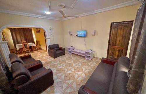 Cape Coast Apartamento | Phil's Apartment
