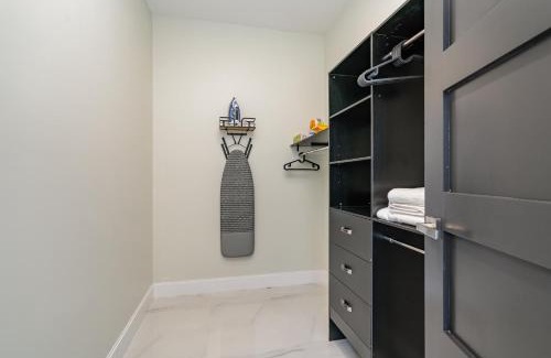 Matthews Apartamento | Phillips Apt