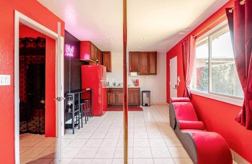 Maryvale Casa | Phoenix Adult-Only Kink Guesthouse, RedRoomforAdults