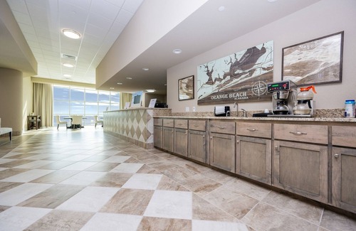 Orange Beach Condominio | Phoenix Gulf Towers 805 4 Bedroom Condo by RedAwning