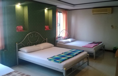 Khlong Thanon Cama Y Desayuno | Phurahong Homestay