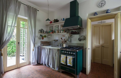 Lerici Otro | Murella, una hermosa villa con piscina privada en el bosque de Montemarcello