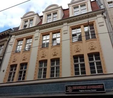 Altstadt Apartamento | Piano Apartment in Halle Center - Netflix - Free WiFi 1