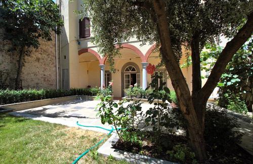Sant' Ambrogio Apartamento | Piazza Dei Ciompi With Private Garden