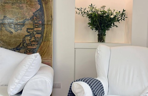Rione IV Campo Marzio Apartamento | Piazza di Spagna - Via Vittoria Home - hermoso y espacioso apartamento con vista