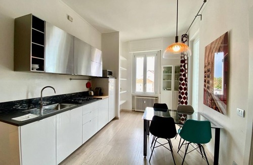 Acquabella Apartamento | Piazzale Susa Bright Flat with Veranda