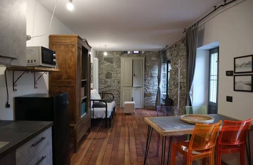 Moltrasio Apartamento | Piazzetta /Stunning Lake View - Welcome Cocktail