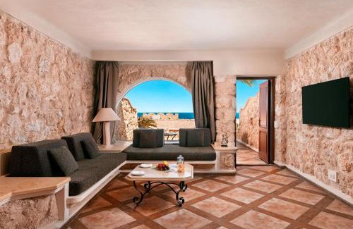 Village Road Complejo | Pickalbatros Citadel Resort Sahl Hasheesh