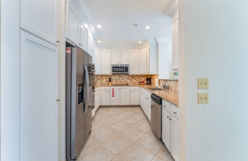 Carrabelle Condominio | Pickleball and Pool Paradise 2b/2b