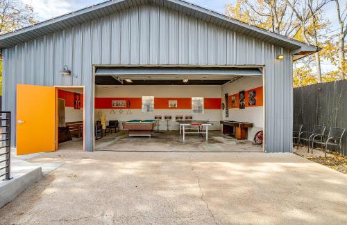 Central Arlington Casa | Pickleball Court - Walk to AT&T Stadium, Globe Life, Six Flags, Texas Live! & more