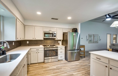 Kemp Casa | Pickleball/Sport Court: Spacious Kemp Home!