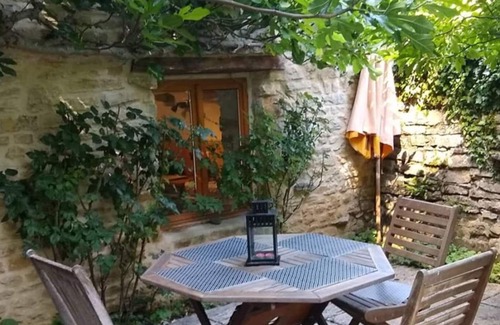 Hauteroche Cabaña | Pickwicks Cottage en el corazón de Borgoña
