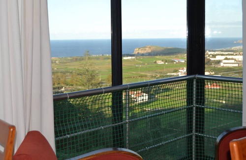 Ribeira Grande Villa | Pico Cavaco - una casa en las vistas de las laderas y las impresionantes