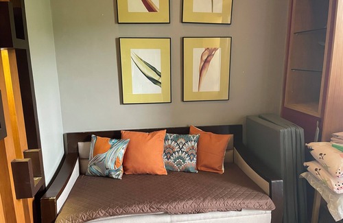 Metro Luzon Urban Beltway Condominio | Pico De Loro beach, Miranda B Condotel Rental with Wifi