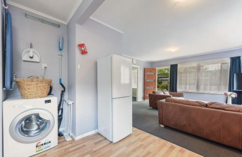 Picton Casa | Picton Central - Picton Holiday Home