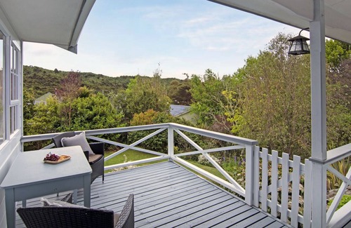 Picton Casa | PICTON DAYDREAMER - PICTON HOLIDAY HOME, family friendly in Picton