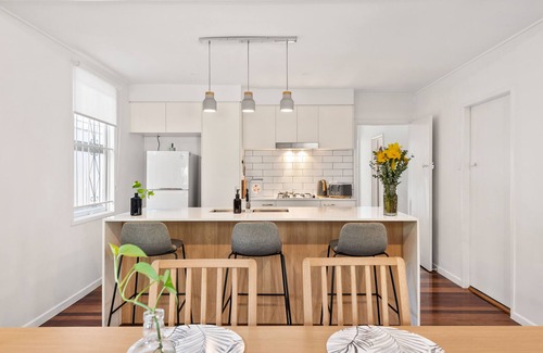 Windsor Casa | Picture Perfect ~ 2Bed / 1Bath / 1Car ~ Windsor