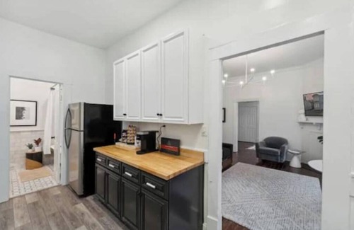 Dixon Park Casa | Picture Perfect Victorian Home - Walk to Forsyth