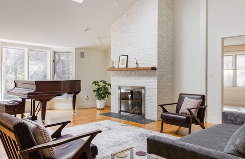 Glendale Casa | Picturesque home sited on over three acres of land, renovated, heated...