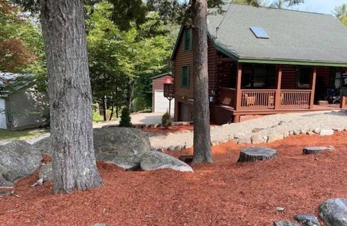 Alton Bay Casa | Picturesque Log Cabin in Alton, NH