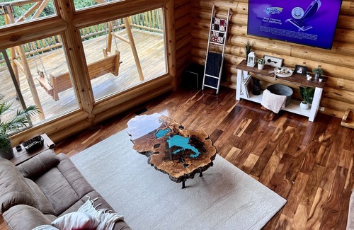 Parkland County Cabina | Picturesque Log House Getaway
