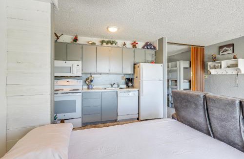 Mead Apartamento | Picturesque Mt Spokane Condo Near Skiing and Biking!