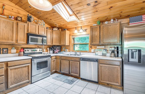 Town of Schroeppel Casa | Picturesque Phoenix Vacation Home on Oswego River!