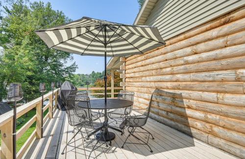 Phoenix Casa | Picturesque Phoenix Vacation Home on Oswego River!