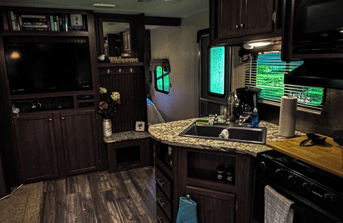 Newport Casa | Picturesque, private 2-bedroom RV in scenic Giles County, VA