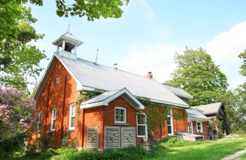 Meaford Casa | Picturesque School House Retreat