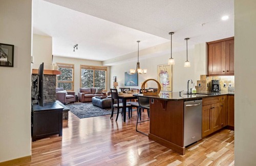 Canmore Condominio | Picturesque Views | Top Choice Stay