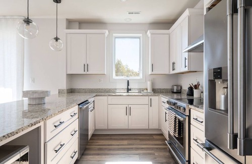 Crozet Apartamento | Piedmont Place 401 | Lux Vineyard & Brewery Getaway in the Heart of Crozet | Pet Friendly